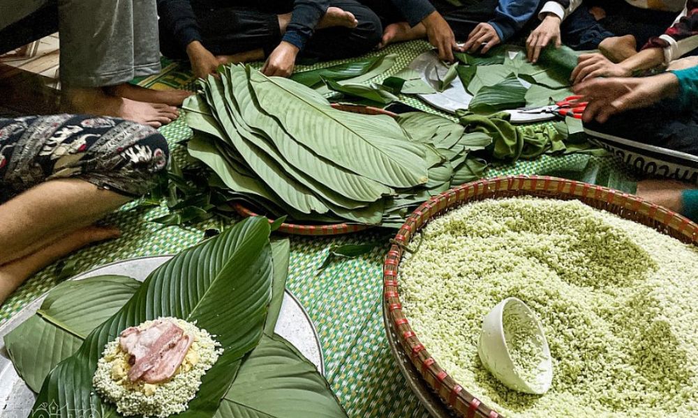 authentic-tet-experience-making-banh-chung